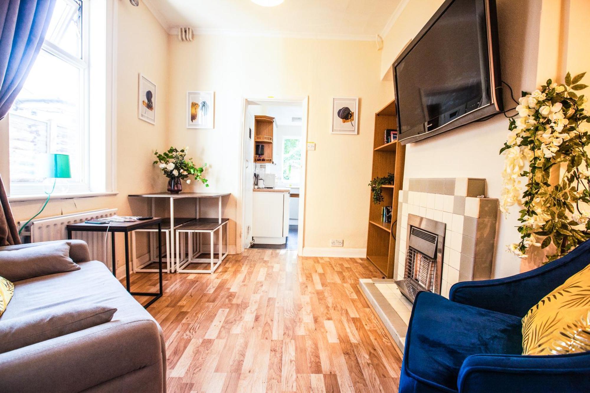 Kingston Garden House With Free Parking Appartamento
