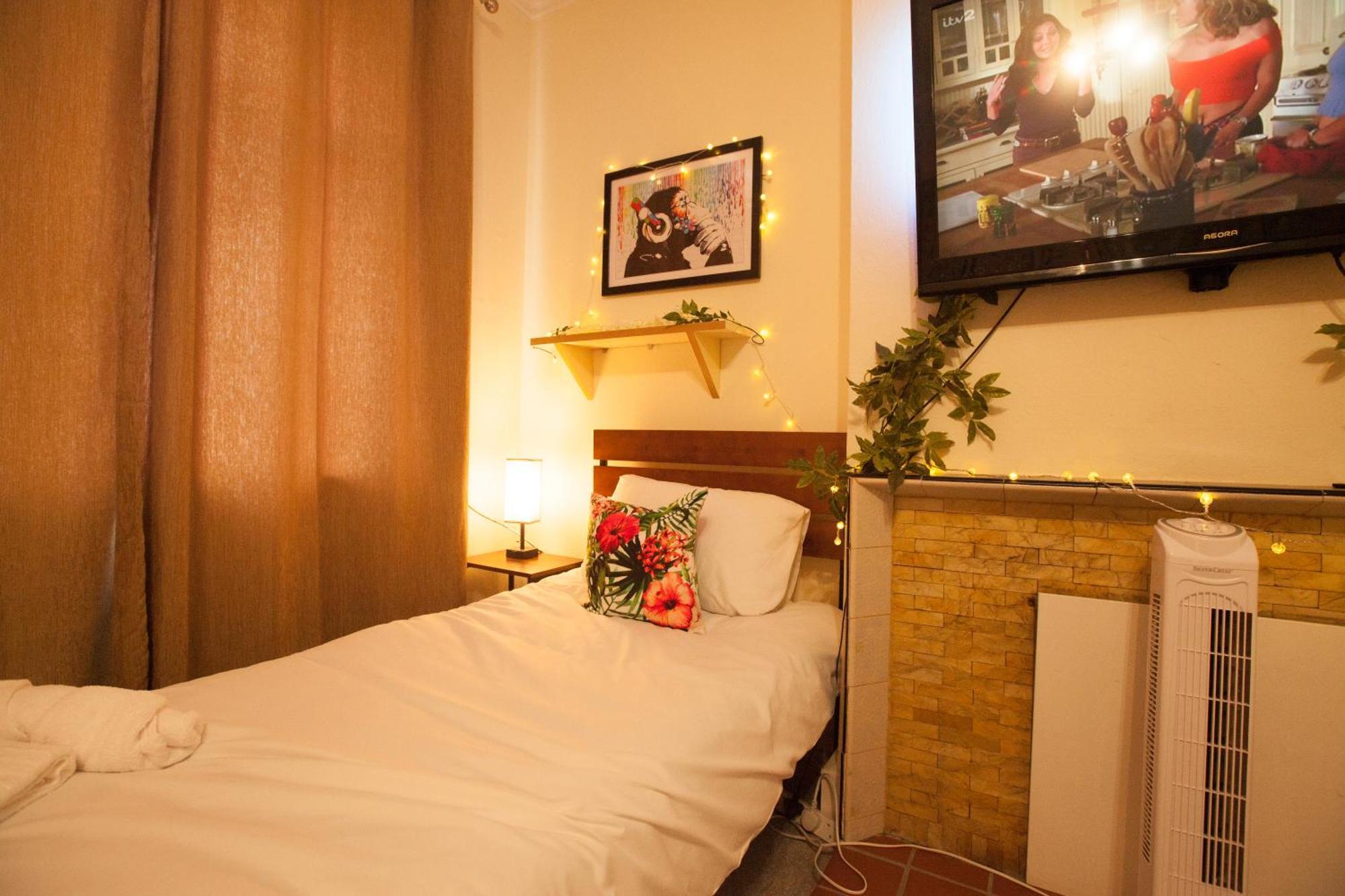 Kingston Garden House With Free Parking Appartamento *