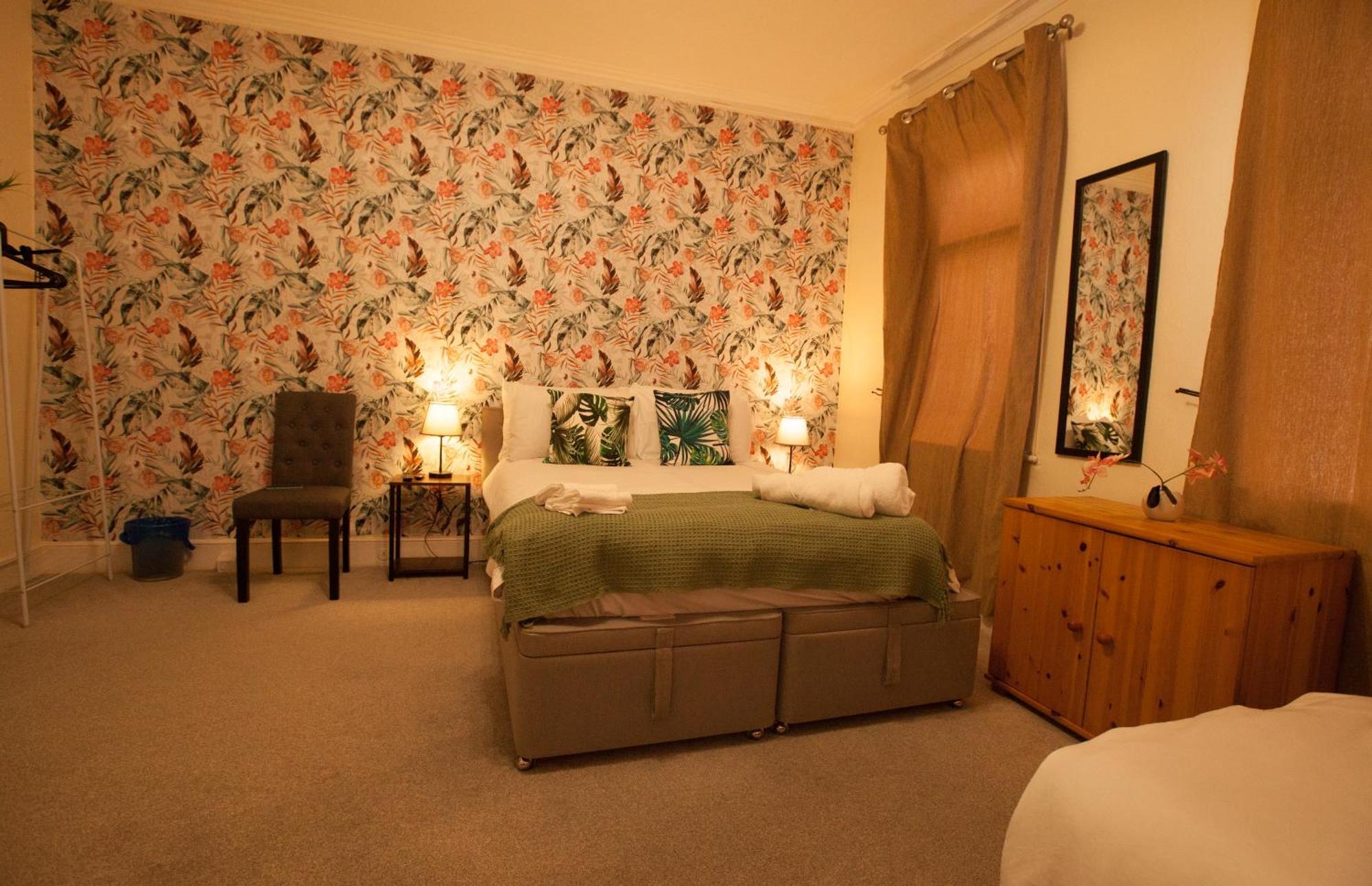 Kingston Garden House With Free Parking Appartamento